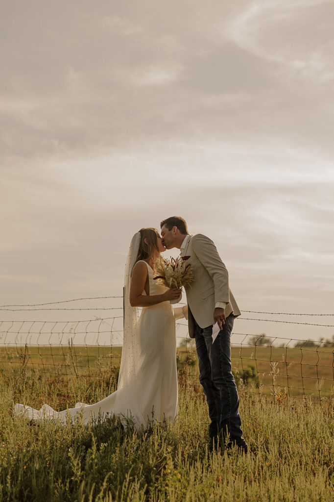 iowa wedding photographer golden hour boho portraits