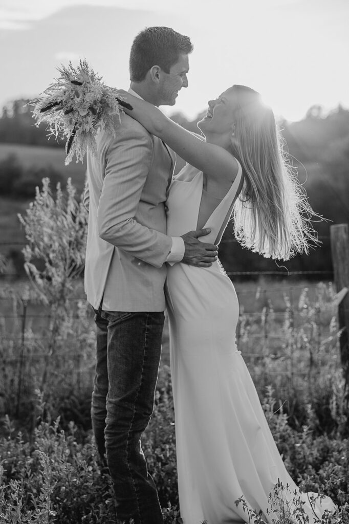 bride and groom photos outdoor portraits