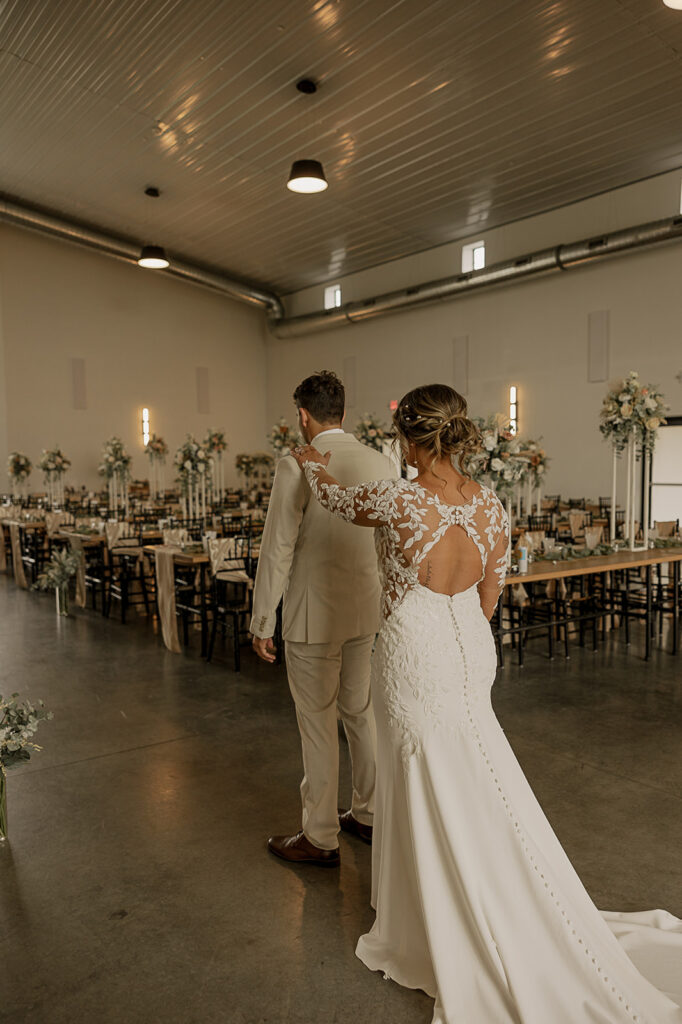 first look iowa wedding photographer