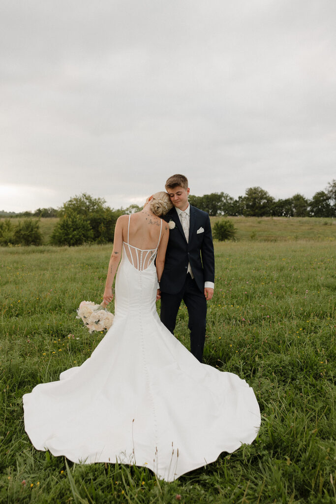 outdoor wedding photos with bride and groom