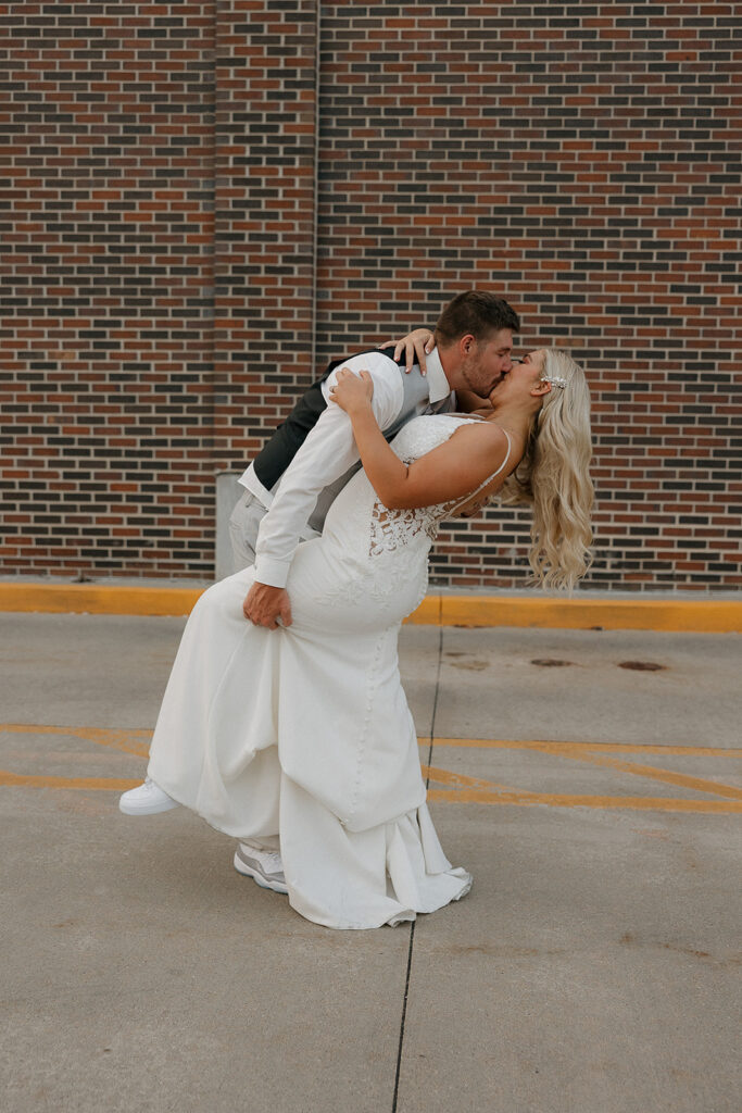 bride and groom poses romantic