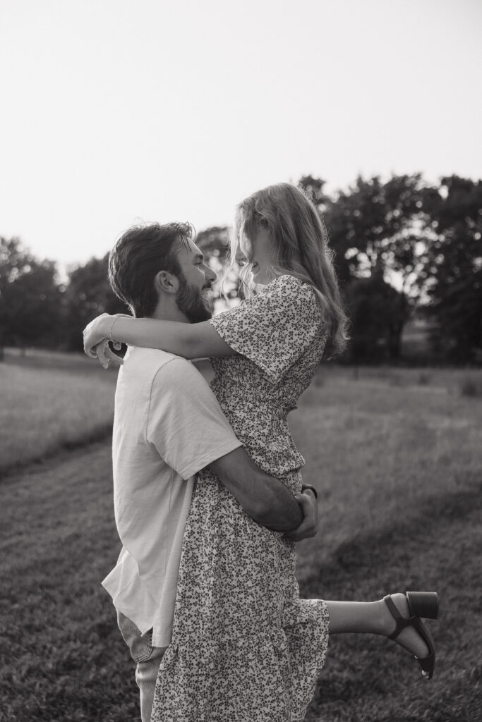 How to Turn Your Couples Session into a Fun Date Night Photoshoot