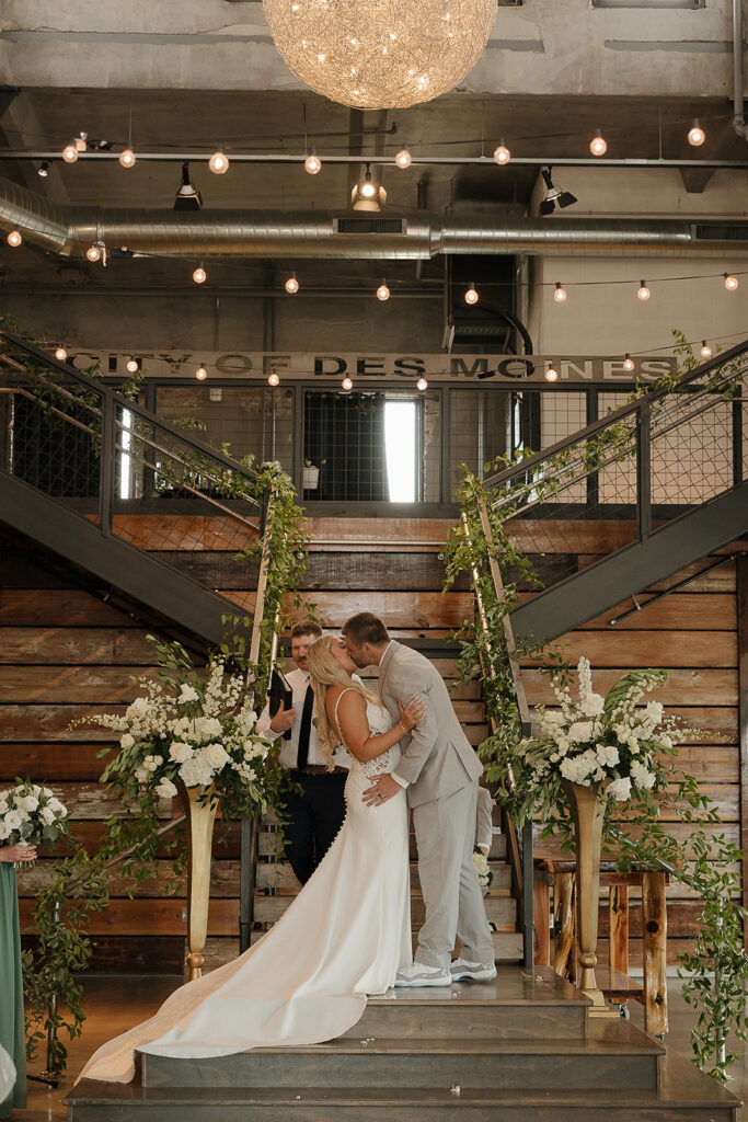 the river center wedding venue in iowa