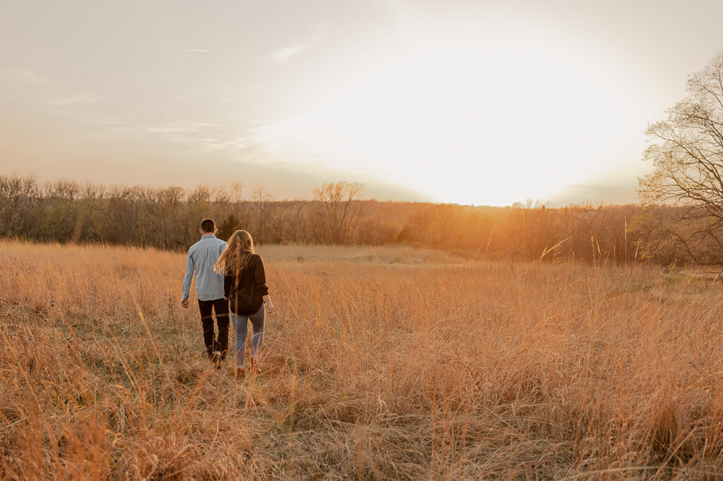 Fun Engagement Photo Poses and Prompts