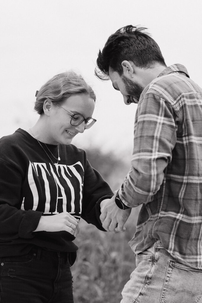 romantic couples photography engagement