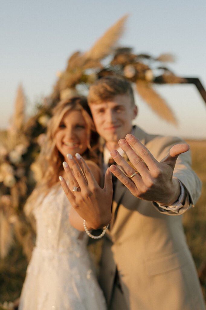 sunset wedding photos in des moines iowa