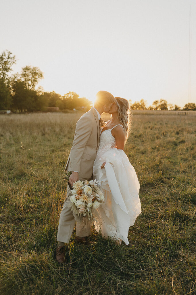 timeless des moines wedding photos