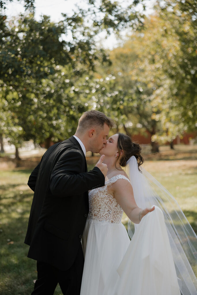 des moines fall wedding day photos candid