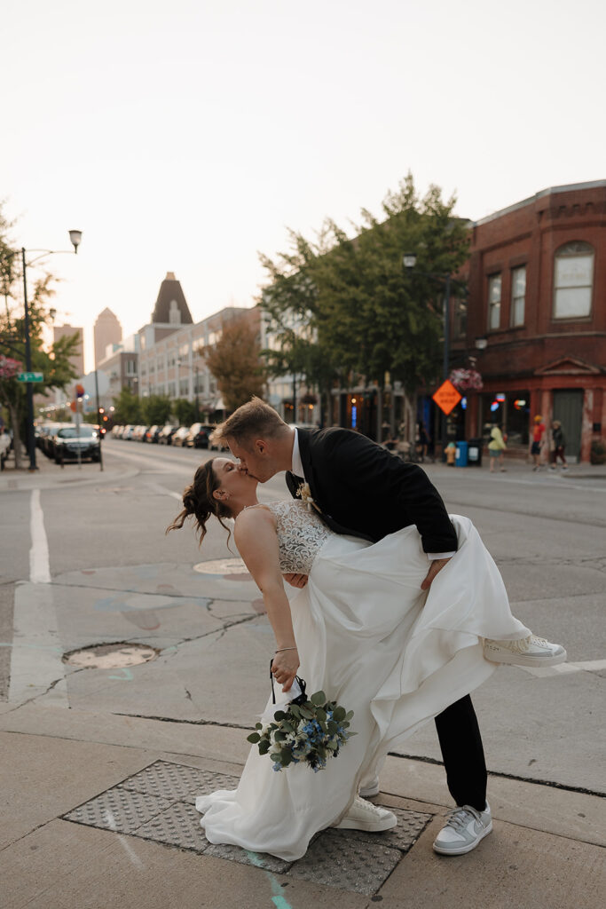 downtown des moines portraits with bride and groom