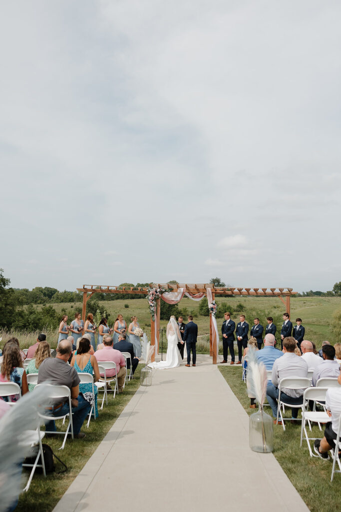 des moines outdoor ceremony in iowa