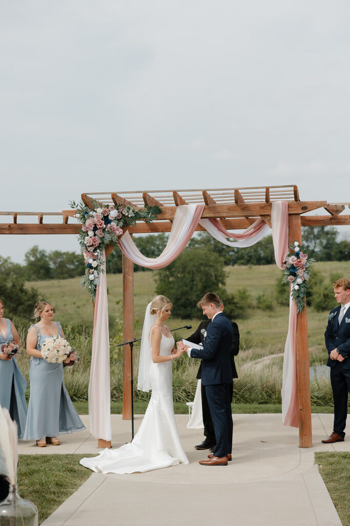 des moines outdoor ceremony in iowa