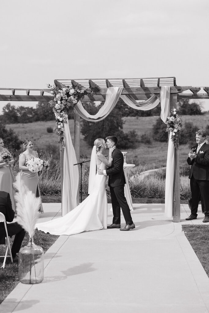 des moines outdoor ceremony in iowa