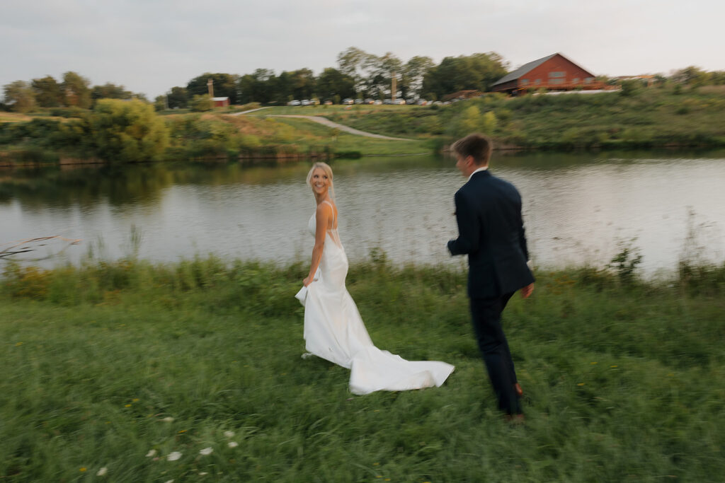 vineyard wedding photos with a des moines wedding photographer