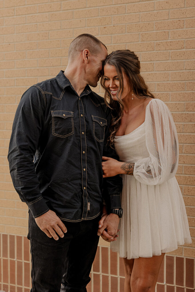 romantic couples photoshoot poses downtown