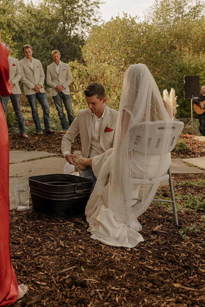 des moines iowa wedding ceremony at koru berry farm