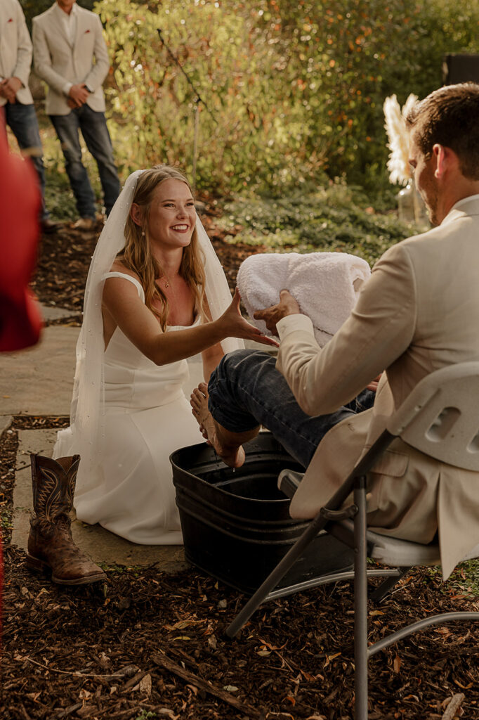 des moines iowa wedding ceremony at koru berry farm