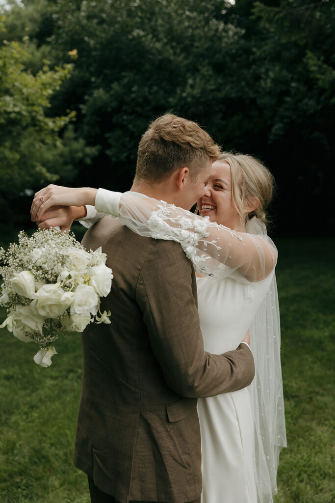 documentary style wedding photography with romantic moments