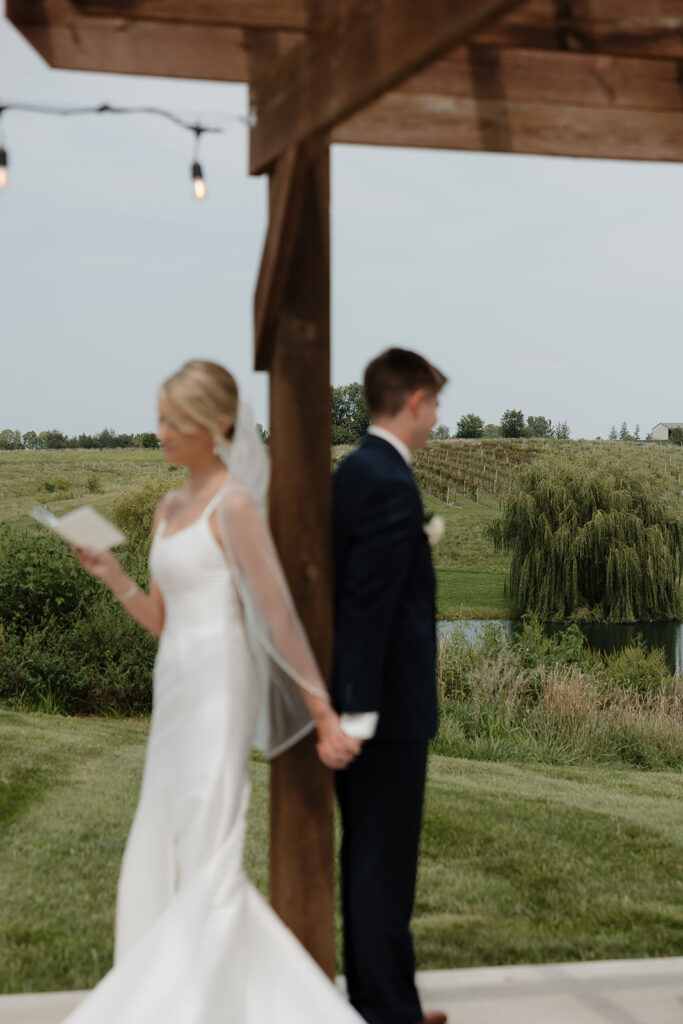 The Best Time for a Wedding in Iowa: Weather, Scenery, and Seasonal Perks