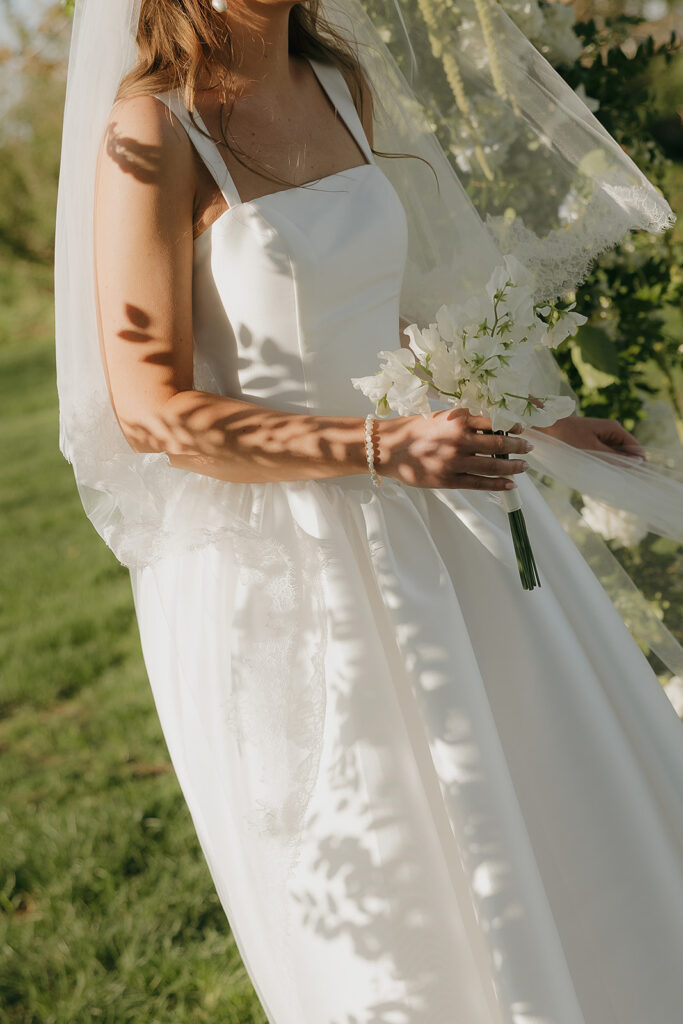 elegant and simple wedding dress