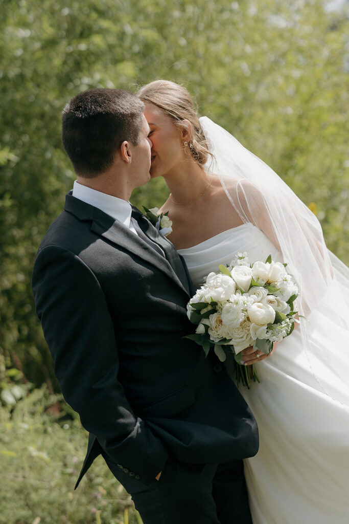 A Complete Guide to Outdoor Wedding Venues in Iowa: How to Plan a Beautiful Day You’ll Love