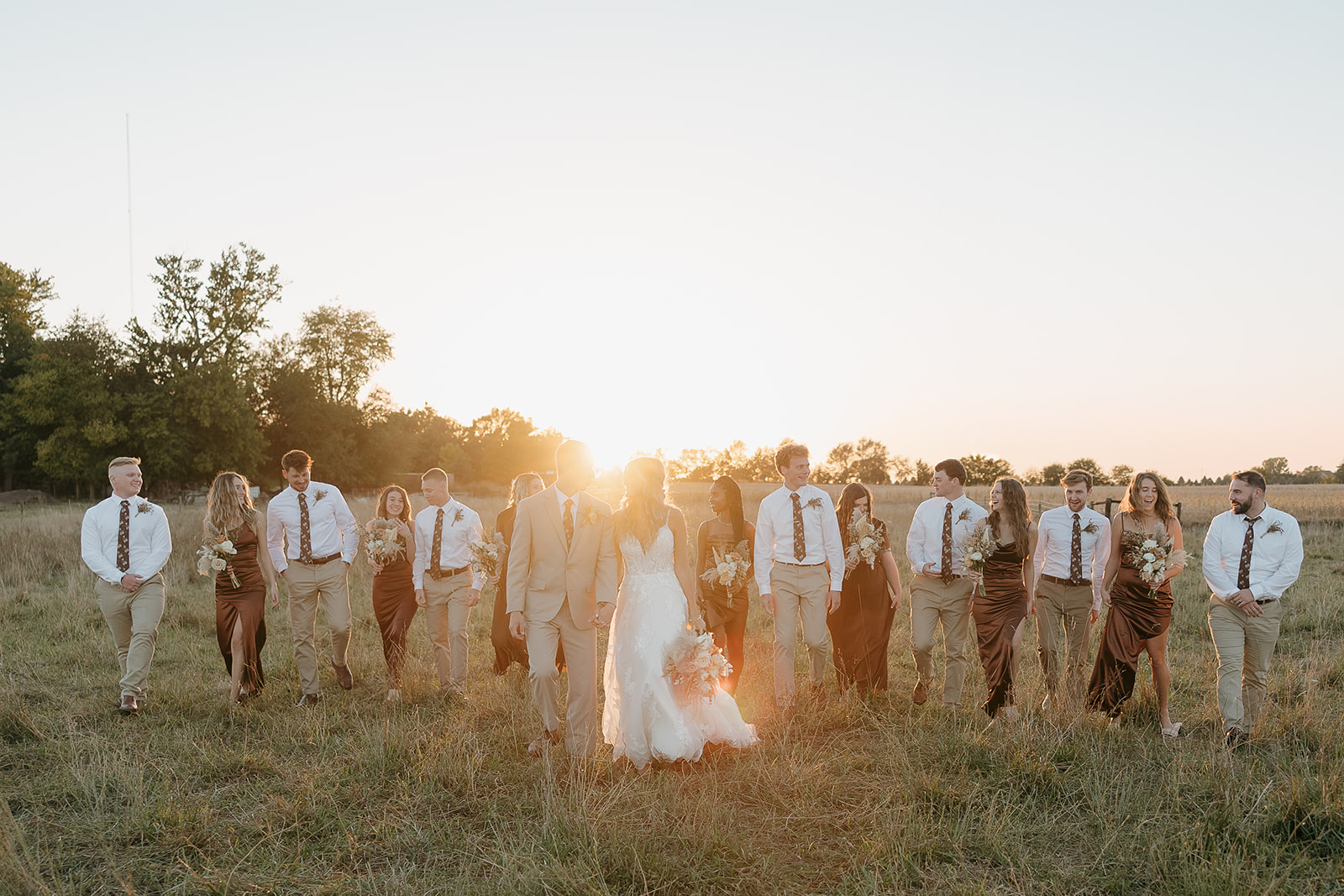 How to Choose Wedding Colors for a Summer Wedding That You'll Still Love Forever